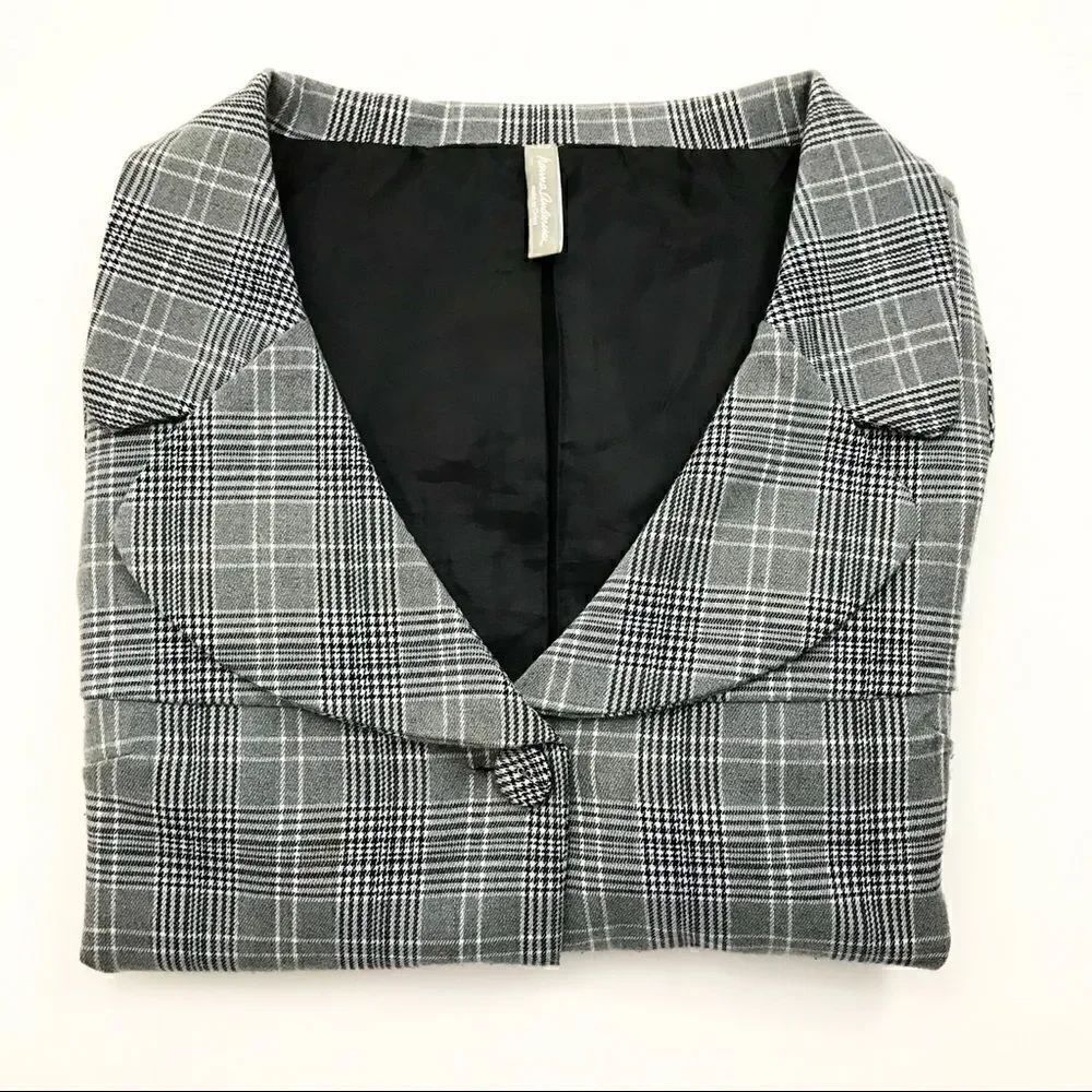 ** Hanna Anderson ** Plaid short blazer